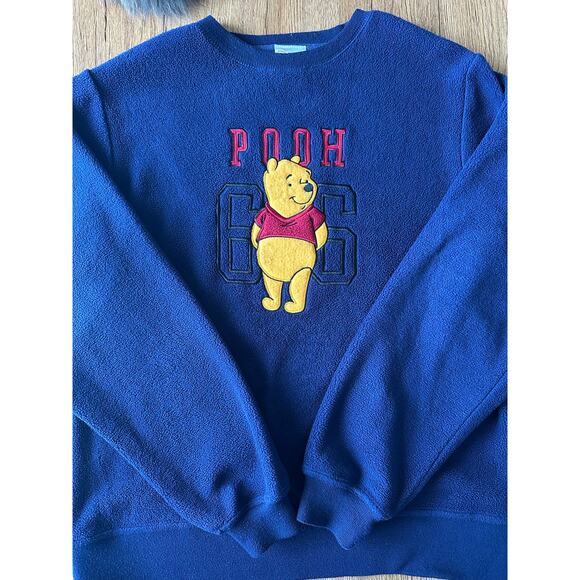 Disney Store Winnie The Pool Sweatshirt Size Small - Picture 1 of 6